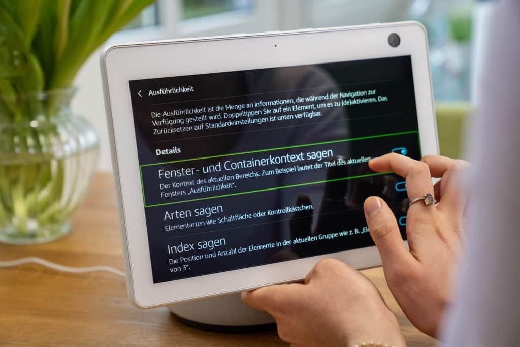 Echo und Alexa hervorragende Smart-Home-Produkte für blinde und sehbehinderte Menschen - Smart Home Guru
